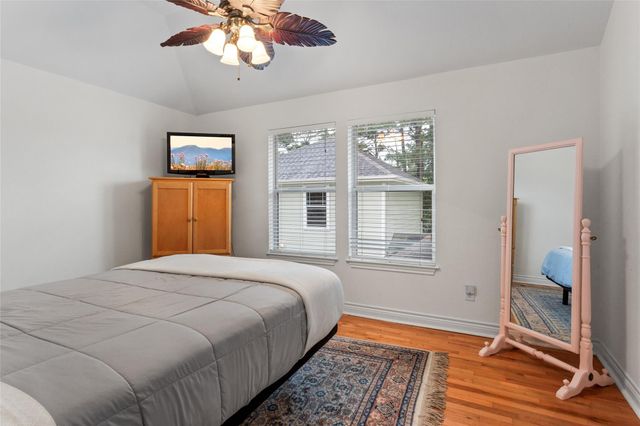 54 Middle Borondo, La Marque, TX 77568