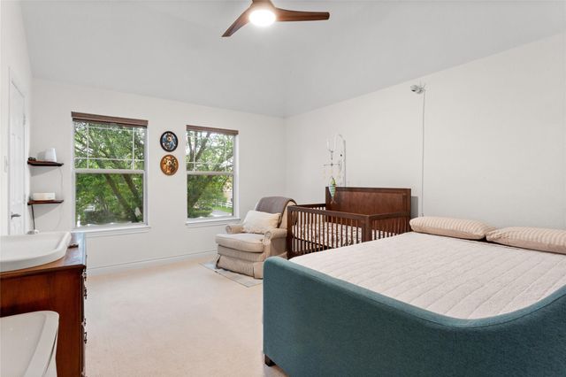 54 Middle Borondo, La Marque, TX 77568