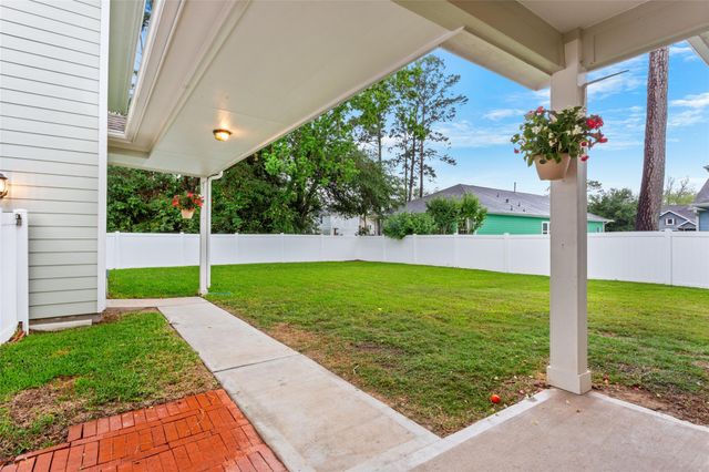 54 Middle Borondo, La Marque, TX 77568