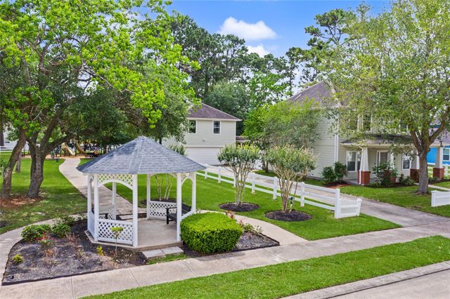 54 Middle Borondo, La Marque, TX 77568