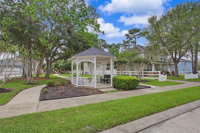 54 Middle Borondo, La Marque, TX 77568