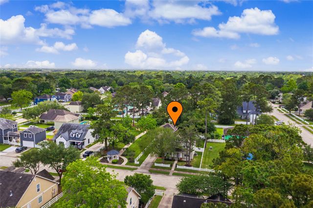 54 Middle Borondo, La Marque, TX 77568