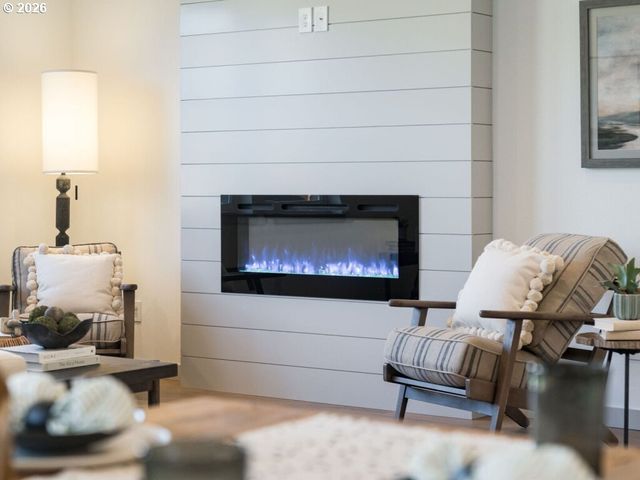 1127 W 15TH St, La Center, WA 98629