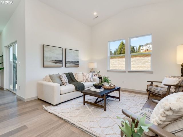 1127 W 15TH St, La Center, WA 98629