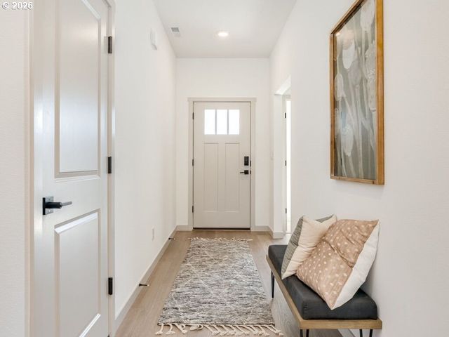 1127 W 15TH St, La Center, WA 98629