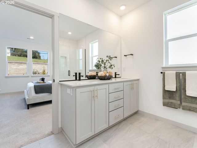 1127 W 15TH St, La Center, WA 98629