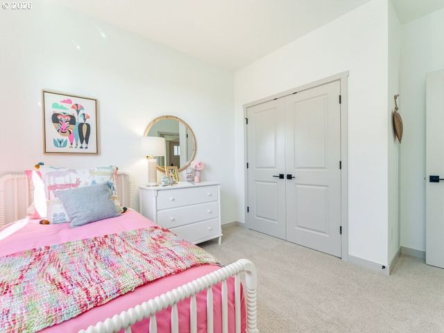 1127 W 15TH St, La Center, WA 98629