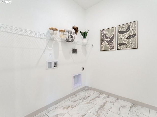 1127 W 15TH St, La Center, WA 98629