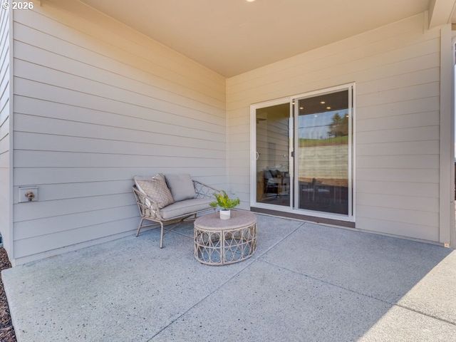 1127 W 15TH St, La Center, WA 98629