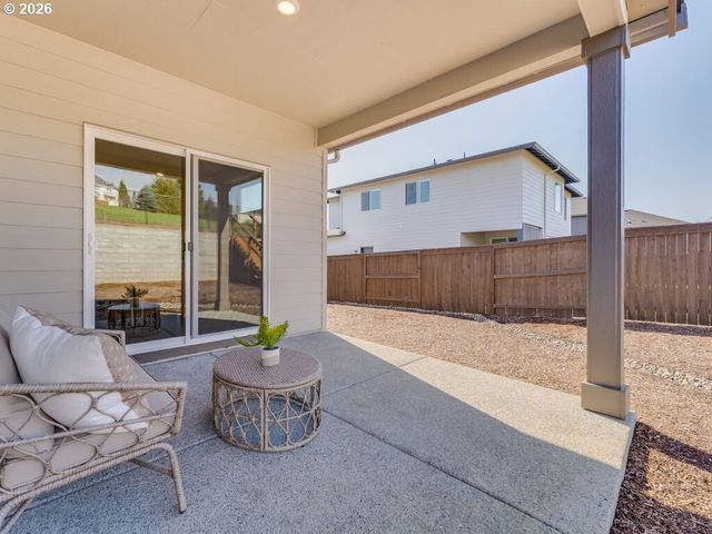 1127 W 15TH St, La Center, WA 98629