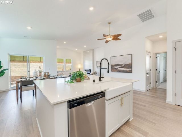 1127 W 15TH St, La Center, WA 98629