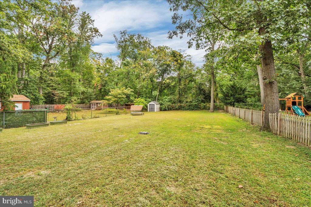 107 WOOLMANS LN, Mount Laurel, NJ 08054