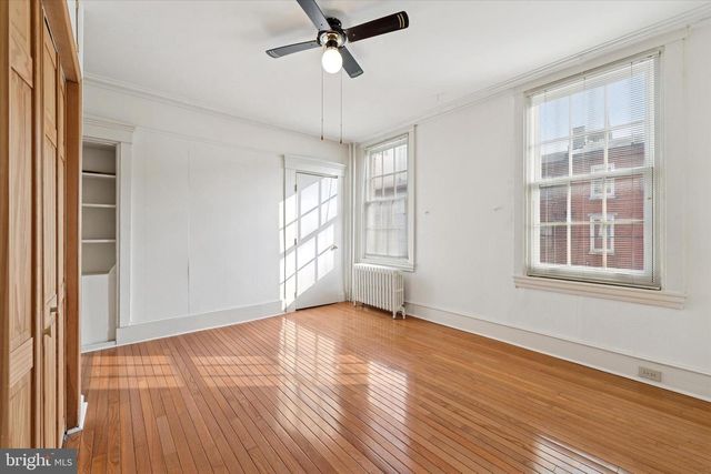 1127 GREEN ST, Philadelphia, PA 19123