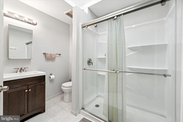 1127 GREEN ST, Philadelphia, PA 19123