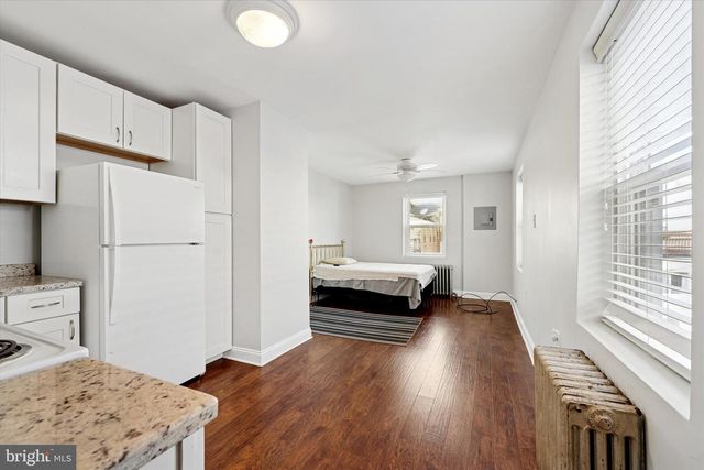 1127 GREEN ST, Philadelphia, PA 19123