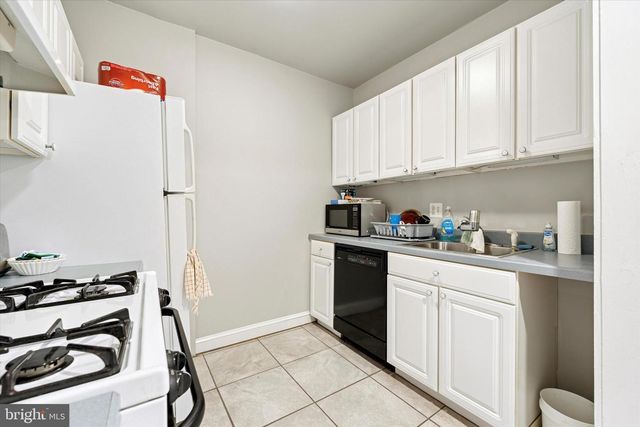 1127 GREEN ST, Philadelphia, PA 19123