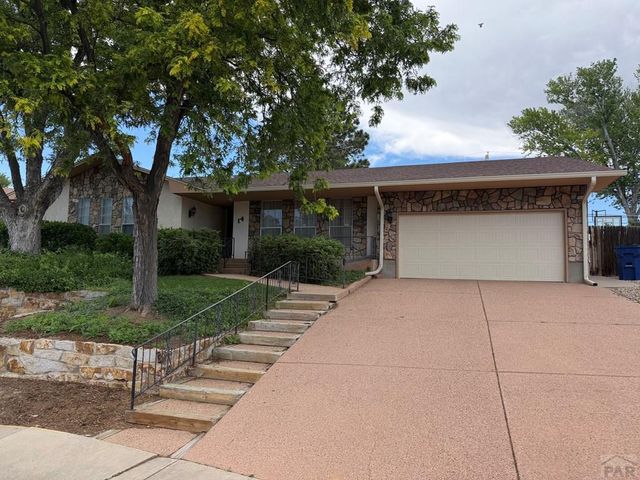 14 Briargate Pl., Pueblo, CO 81001
