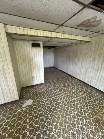 761 WARM SPRING RD, Chambersburg, PA 17202