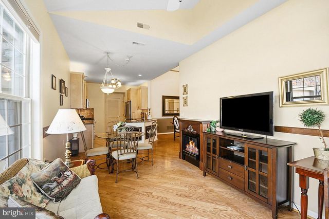 61 LEGACY OAKS DR, Richboro, PA 18954