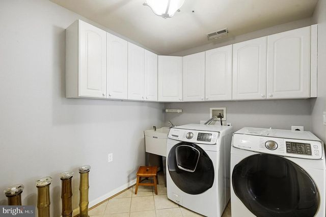 61 LEGACY OAKS DR, Richboro, PA 18954