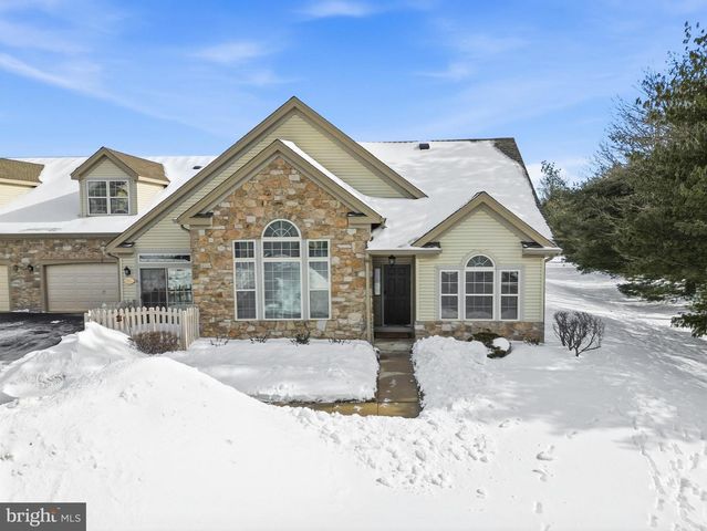 61 LEGACY OAKS DR, Richboro, PA 18954