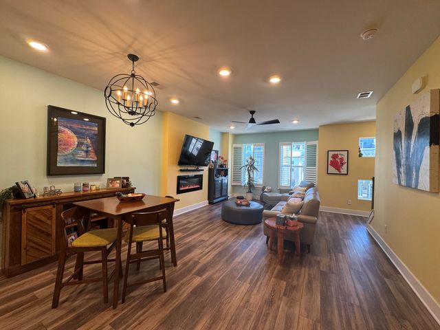 4581 Mixson Avenue, North Charleston, SC 29405