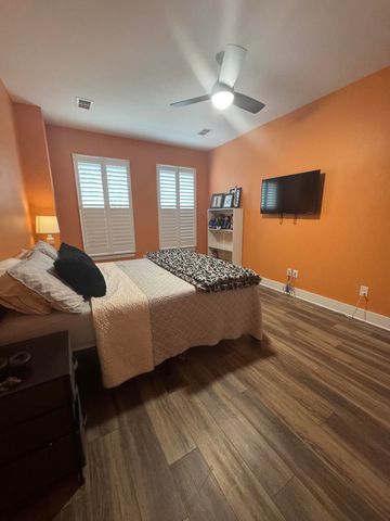 4581 Mixson Avenue, North Charleston, SC 29405