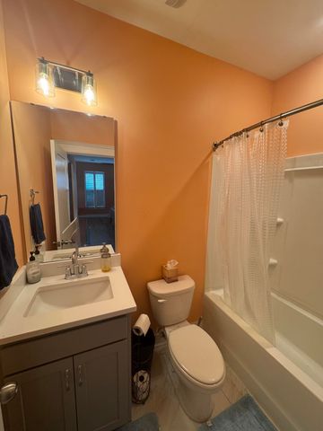 4581 Mixson Avenue, North Charleston, SC 29405