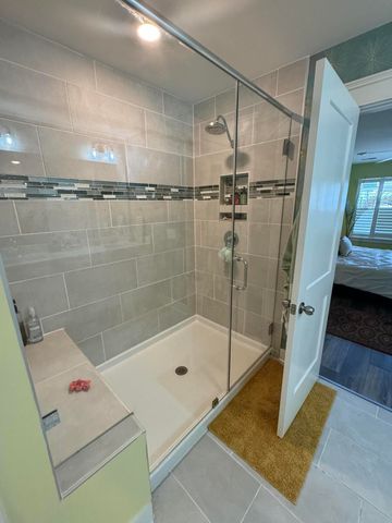 4581 Mixson Avenue, North Charleston, SC 29405