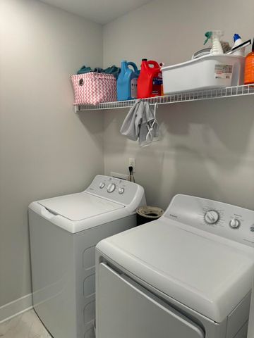 4581 Mixson Avenue, North Charleston, SC 29405