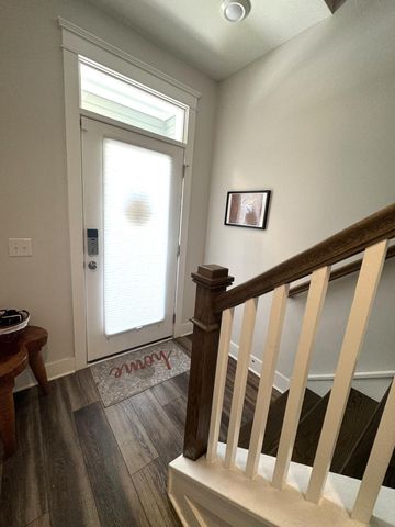 4581 Mixson Avenue, North Charleston, SC 29405