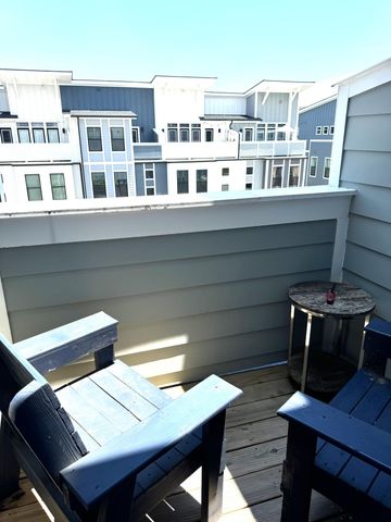 4581 Mixson Avenue, North Charleston, SC 29405