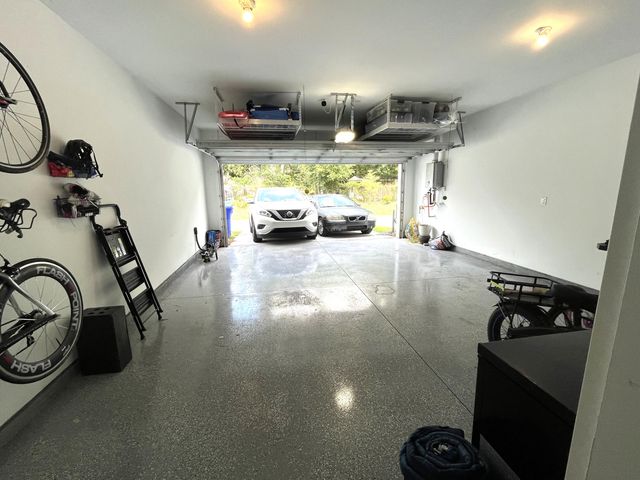 4581 Mixson Avenue, North Charleston, SC 29405