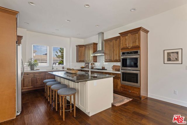 18322 Columbus Circle, Tarzana (los Angeles), CA 91356