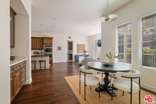 18322 Columbus Circle, Tarzana (los Angeles), CA 91356