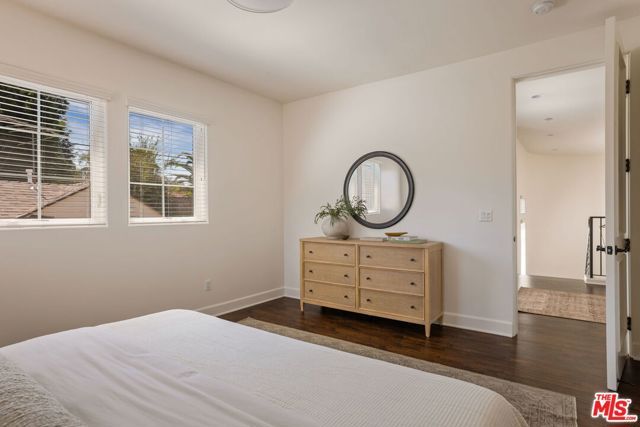 18322 Columbus Circle, Tarzana (los Angeles), CA 91356