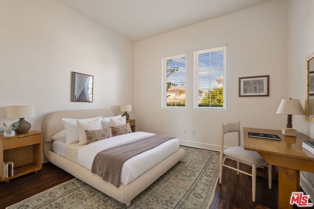 18322 Columbus Circle, Tarzana (los Angeles), CA 91356