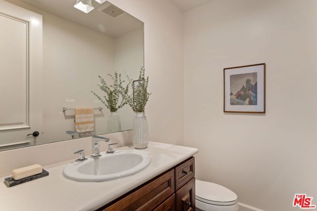 18322 Columbus Circle, Tarzana (los Angeles), CA 91356