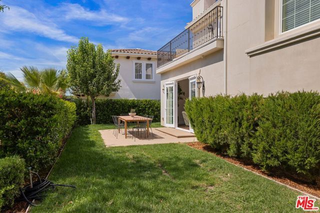 18322 Columbus Circle, Tarzana (los Angeles), CA 91356