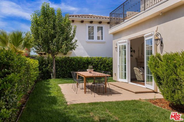 18322 Columbus Circle, Tarzana (los Angeles), CA 91356