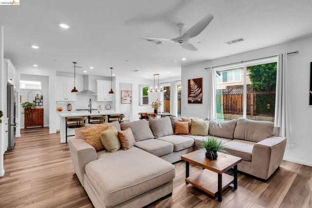 184 Scott Creek Way, Brentwood, CA 94513