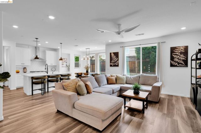 184 Scott Creek Way, Brentwood, CA 94513