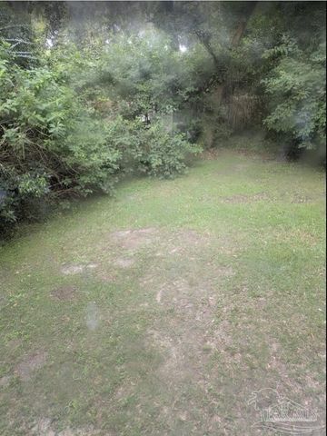 3807 Idlewood Dr, Pensacola, FL 32505