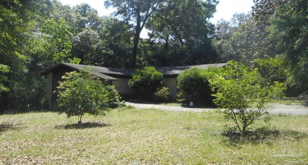 3807 Idlewood Dr, Pensacola, FL 32505