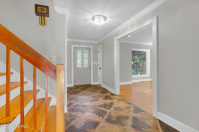 7000 Club House Drive, New Bern, NC 28562