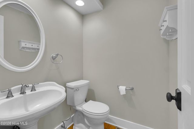 7000 Club House Drive, New Bern, NC 28562