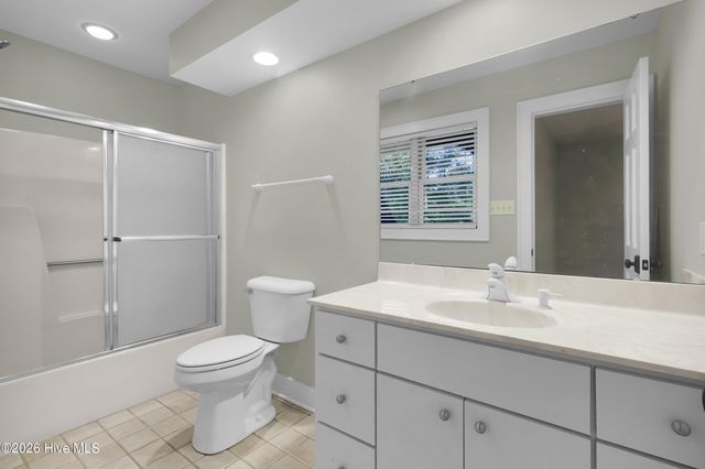 7000 Club House Drive, New Bern, NC 28562