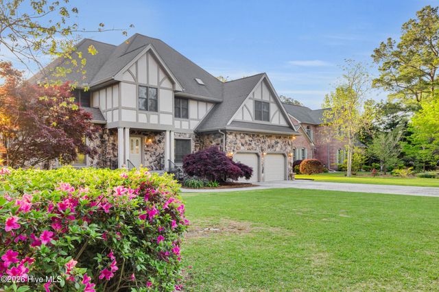 7000 Club House Drive, New Bern, NC 28562