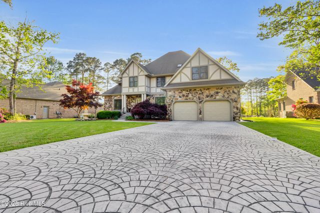 7000 Club House Drive, New Bern, NC 28562