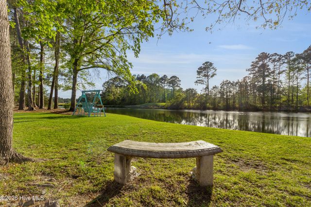 7000 Club House Drive, New Bern, NC 28562